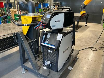 Übersichtsbild von 2023 EWM Titan XQ 400 puls D W R1 5m Schweissmaschine